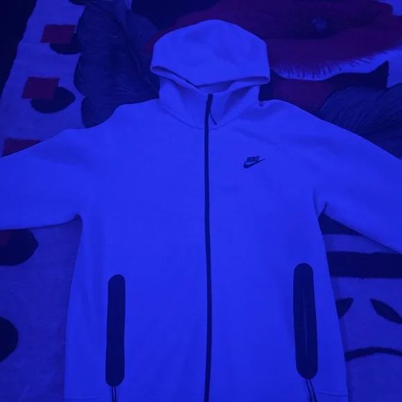 Nike tech size large